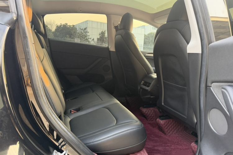 Used Tesla Model Y 2022 Rear-Wheel-Drive Version
