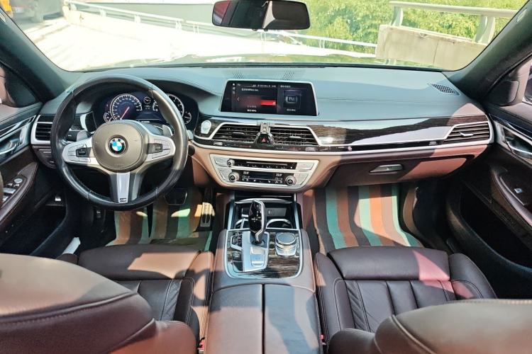 Used BMW 7 Series 2018 730Li Leading Model M Sport Package Center Console