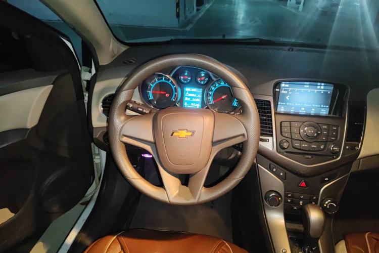 Used Chevrolet Cruze 2015 1.5L Classic SE AT
