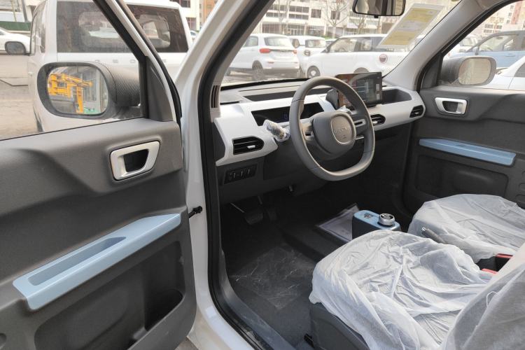 Used Geely Galaxy Panda 2024 Panda Mini 200km Endurance Bear
