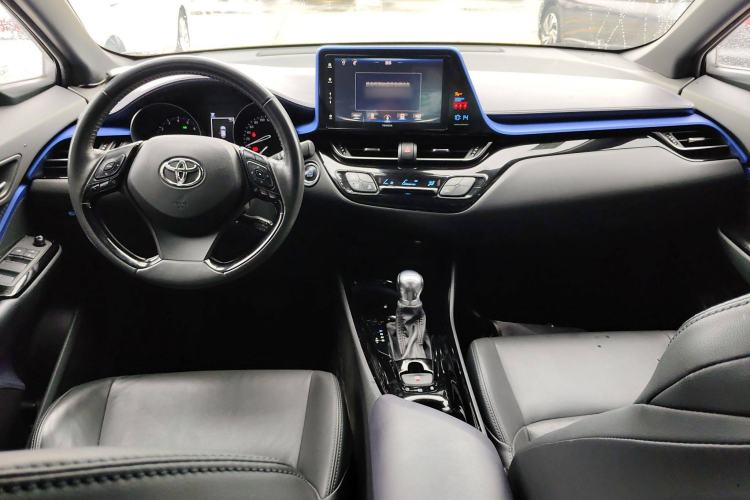 Used Toyota IZOA 2020 2.0L Yichi Version