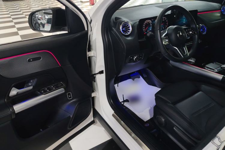 Used Mercedes-Benz GLA 2022 GLA 220 4MATIC Driver Seat