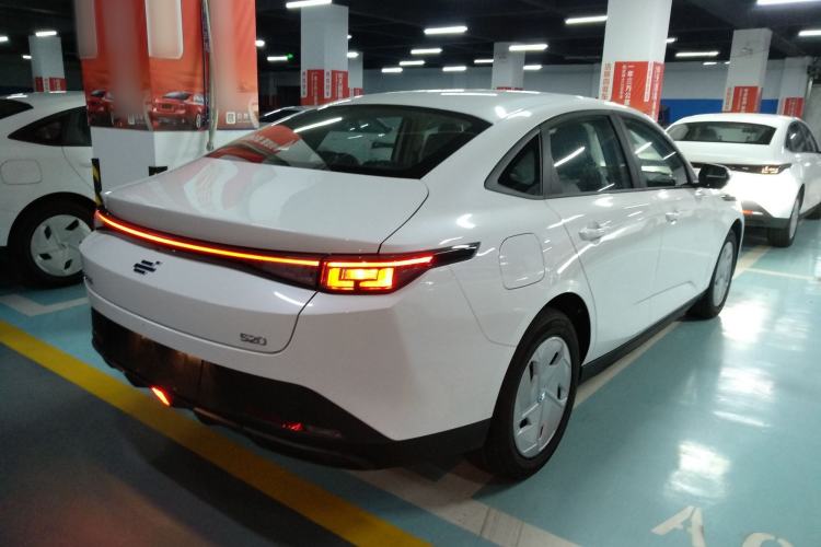 Used CHANGAN OSHAN 520 2025 Standard Edition
