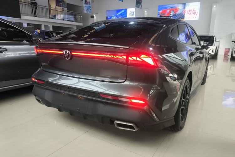 Used Changan UNI-V 2024 1.5T Prestige Edition
