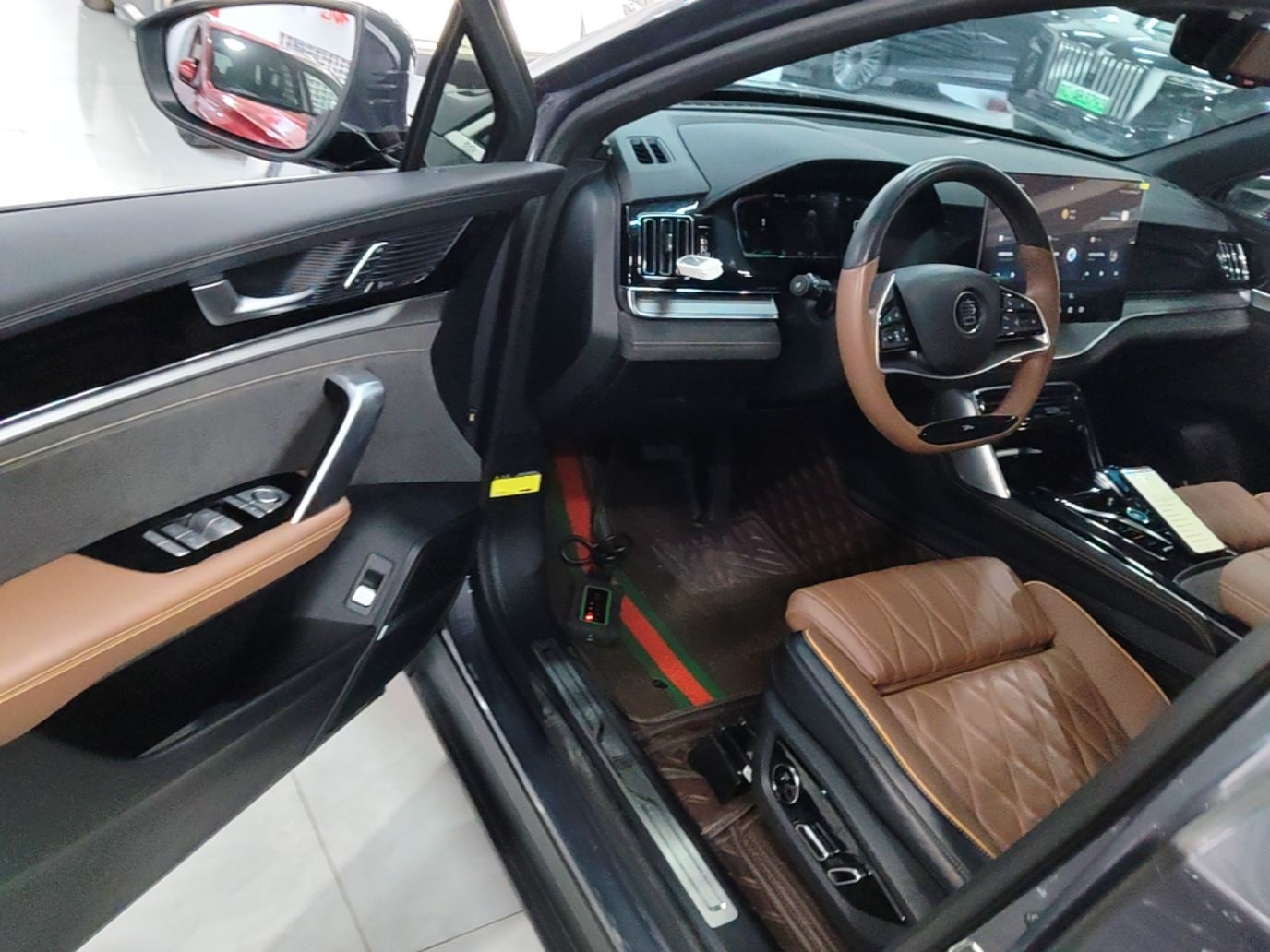 BYD Tang New Energy 2021 DM-i 112KM Prestige Model - Executive — снимка 18