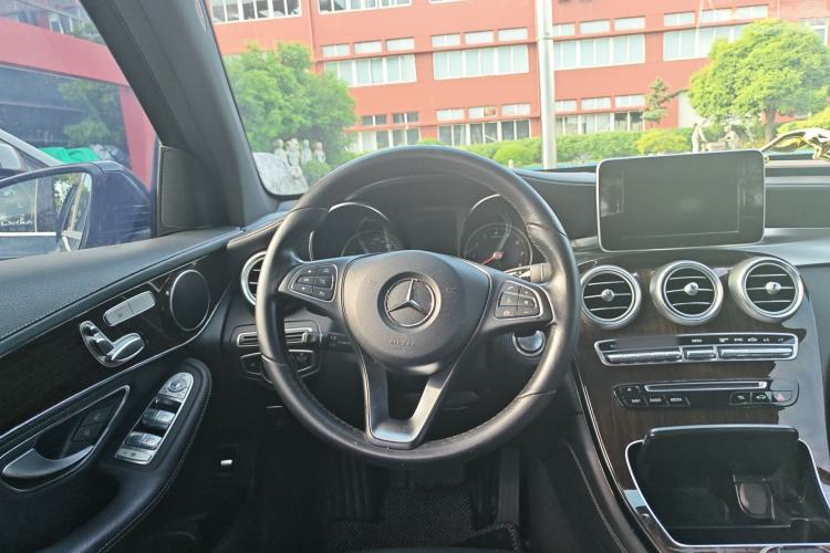 Used Mercedes-Benz GLC 2019 GLC 260 L 4MATIC Dynamic Model