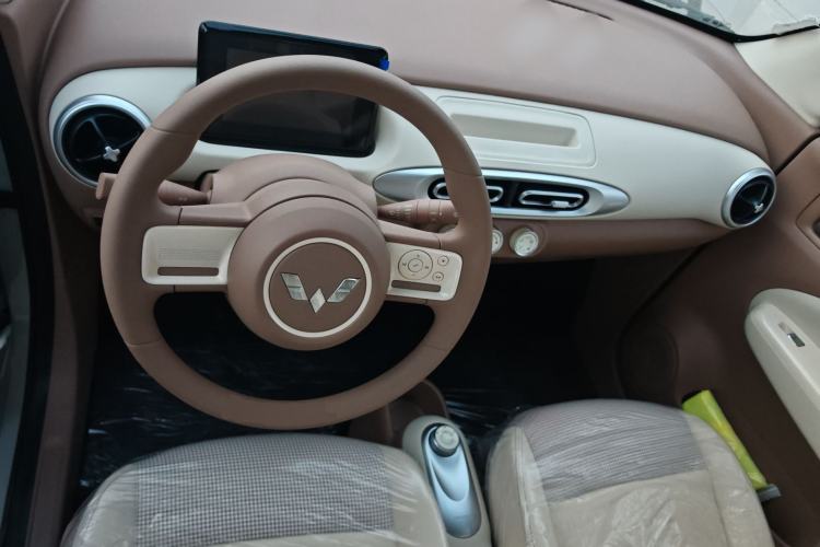 Used Wuling Hongguang MINIEV 2025 Four-Door Version Advanced Edition
