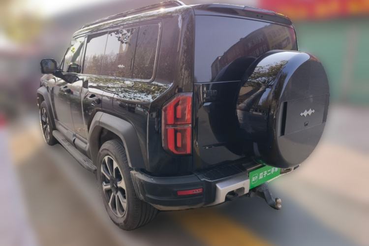 Used Formula Leopard 5 2023 Navigator Edition
