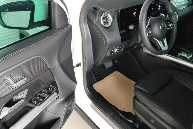 Used Mercedes-Benz GLA 2020 GLA 200 Driver Seat