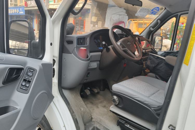 Used Foton Toano 2023 Cummins 2.8T Manual Jixiang Van Extended Wheelbase Ultra-High Roof Rear Dual Tires 3-Seater Driver Seat