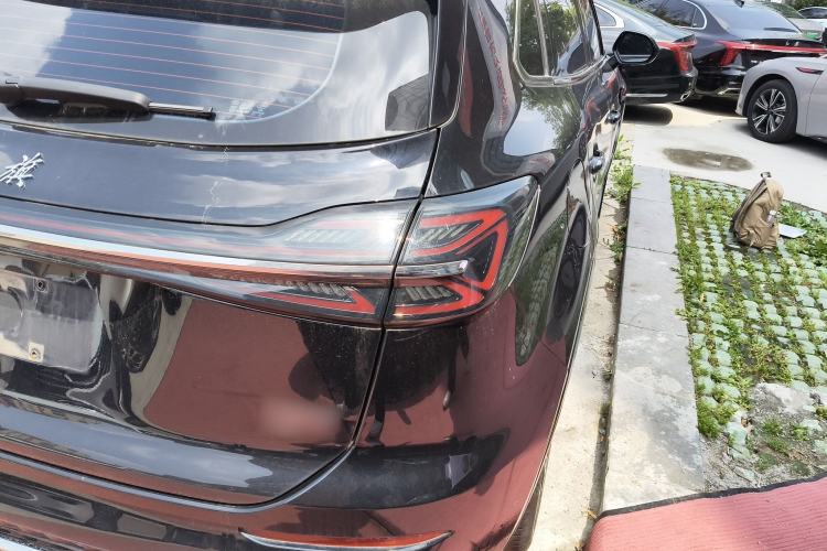 Used Hongqi HS5 2023 2.0T Four-Wheel Drive Flagship Pro Edition Right Rear Taillight