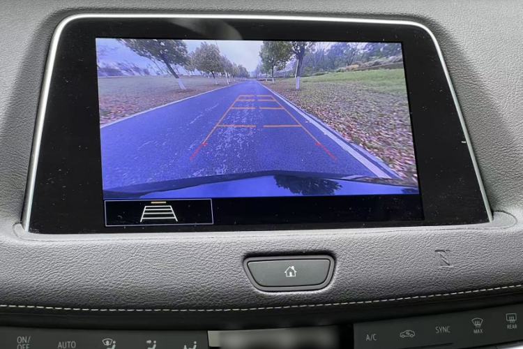 Used Cadillac XT4 2020 28T Two-Wheel-Drive Leading Version Interior 6