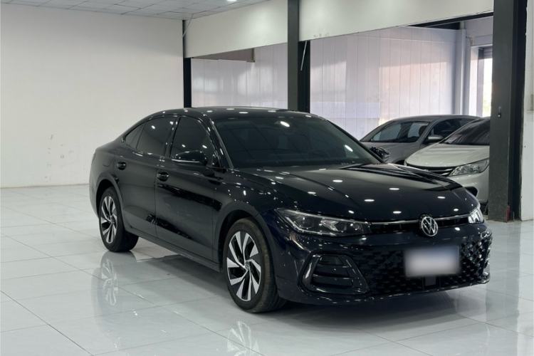 Used Volkswagen Passat 2025 Pro 380TSI Starry Dragon Edition Exterior 2