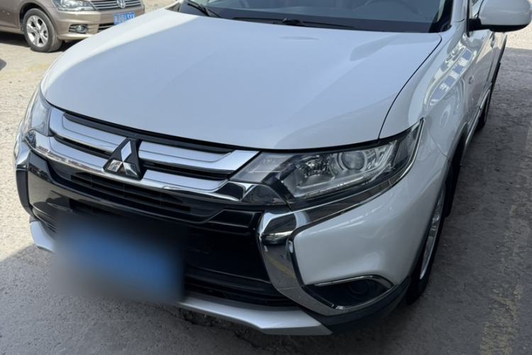 Used Mitsubishi Outlander 2018 2.0L Two-Wheel Drive Fashion Edition 5 Seats