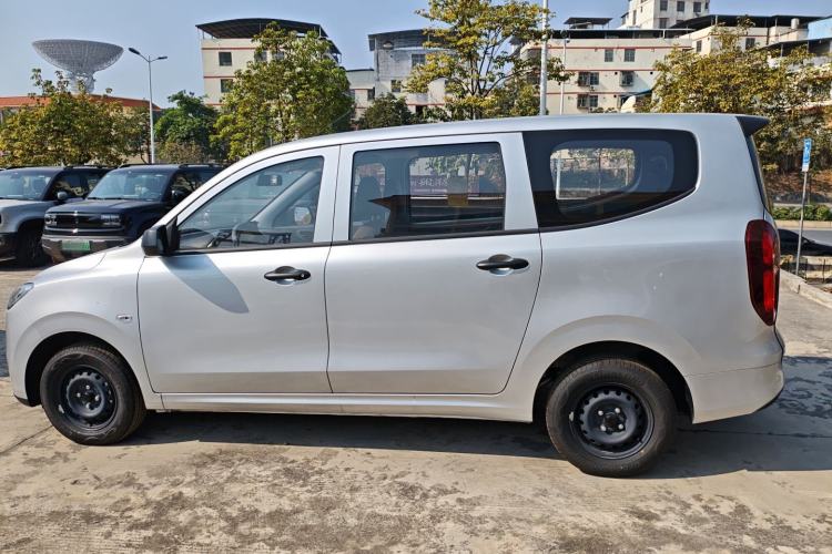 Used Wuling Hongguang New Energy 2025 Extended-Range Hybrid 50 km Standard Version
