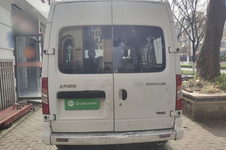 Used SAIC MAXUS Xintu V80 2014 2.5T Aotuntong Short Wheelbase Mid-Roof Model