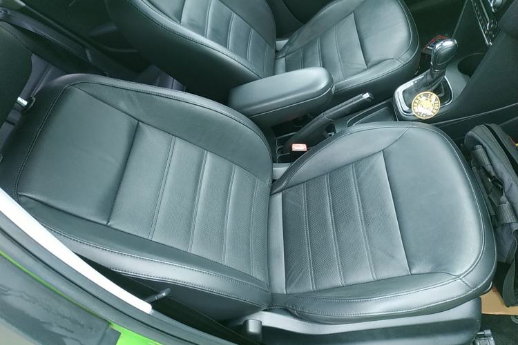 Used Volkswagen Polo 2014 1.6L Automatic Luxury Edition Right Front Seat