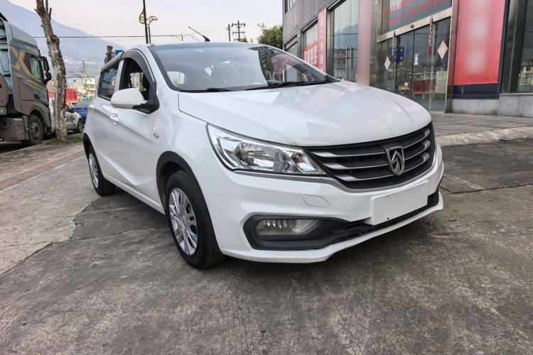 Used Baojun 310 2016 1.2L manual Comfort trim level