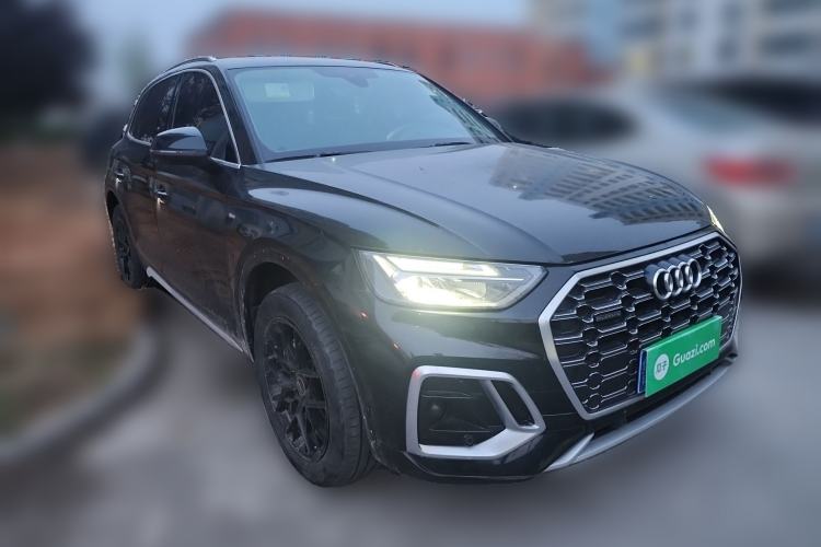 Used Audi Q5L 2022 40T Luxury Dynamic Model Front Right 45 Deg