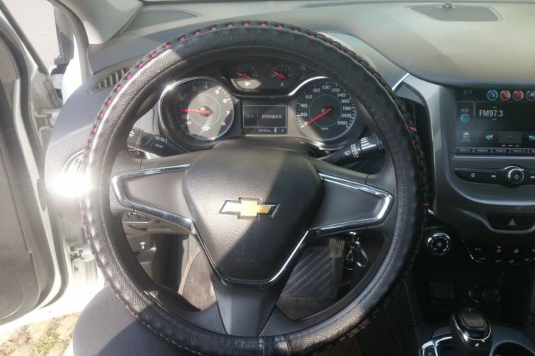 Used Chevrolet Cruze 2018 320 Automatic Pioneer Sunroof Edition
