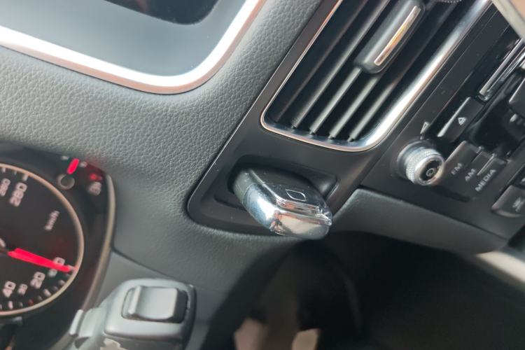 Used Audi Q5 2017 Plus 40 TFSI Technology Model Interior 1