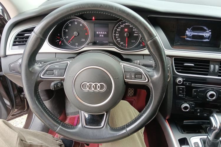 Used Audi A4L 2016 35 TFSI Collector's Edition Automatic Standard Model Steering Wheel