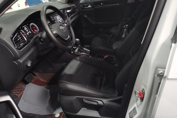 Used Volkswagen T-ROC 2018 280TSI DSG Two-Wheel-Drive Comfort Version China V Standard Left Front Seat