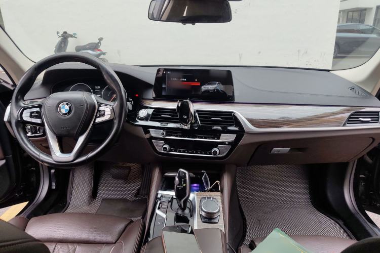 Used BMW 5 Series New Energy 2019 Updated 530Le Pioneer Edition Center Console