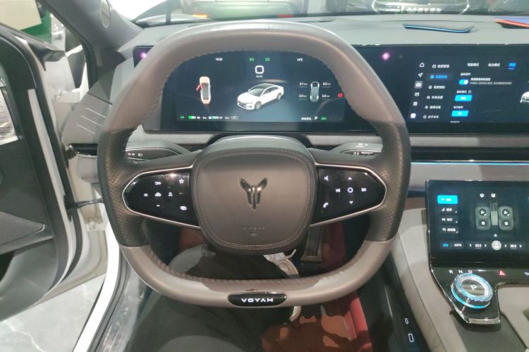 Used VOYAH PASSION 2024 PHEV Four-Wheel Drive Ultra-Long Range Flagship Model