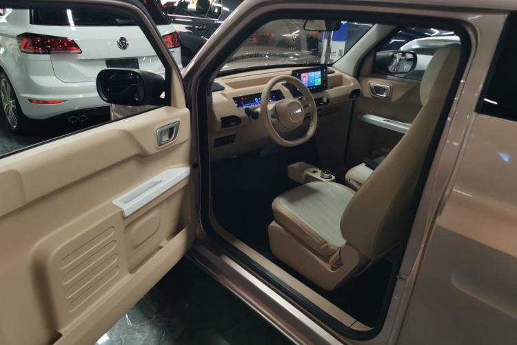 Used Geely Galaxy Panda 2023 Panda Mini 200km Endurance Bear Driver Seat