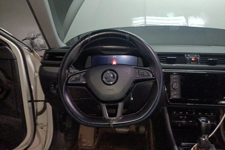 Used Skoda Superb 2019 Restyled TSI330 DSG Comfort Edition Steering Wheel