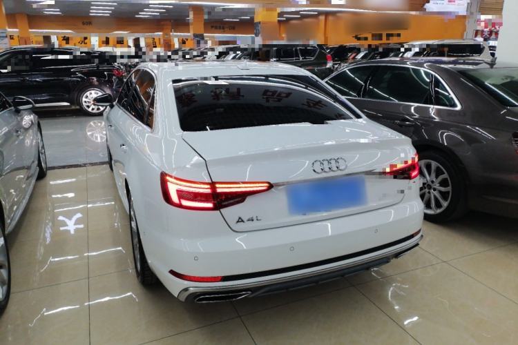 Used Audi A4L 2019 40 TFSI Fashion Edition China VI Emission Standard