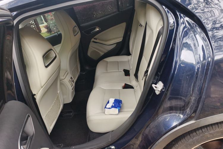 Used Mercedes-Benz GLA 2016 GLA 200 Fashion Model Left Rear Seat