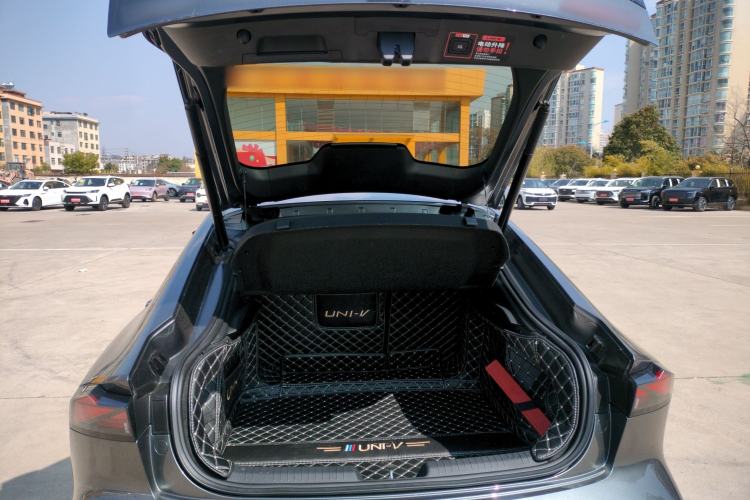 Used Changan UNI-V 2023 1.5T Premium Model