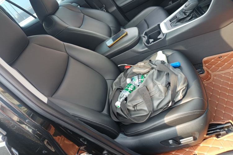 Used Toyota RAV4 2023 2.0L CVT 4x4 Adventure Edition Right Front Seat