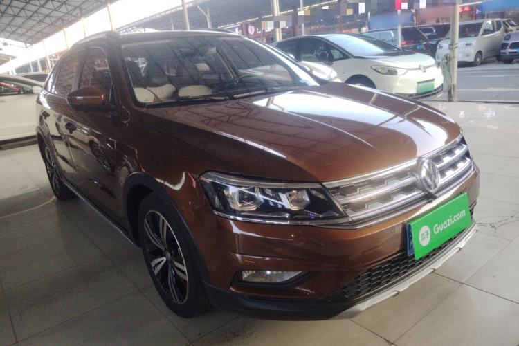 Used Volkswagen Cross Lavida 2017 230TSI DSG Luxury Edition
