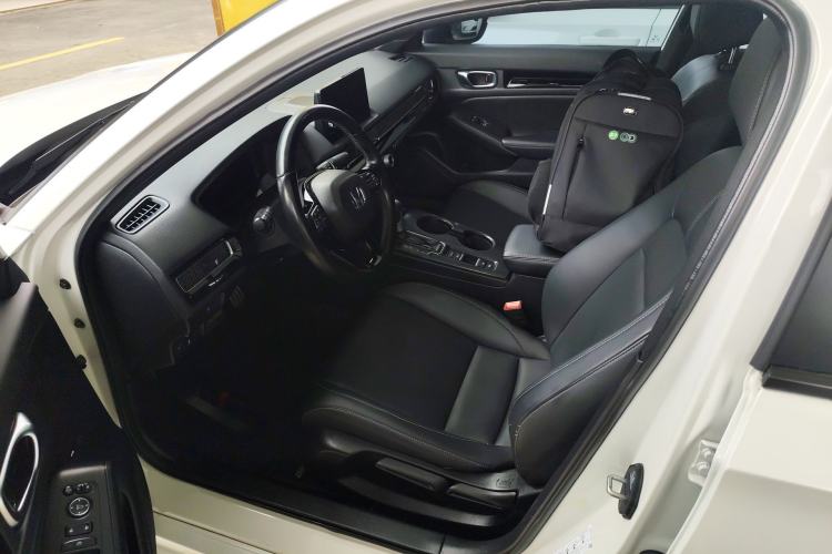 Used Honda Civic 2022 240TURBO CVT Dynamic Edition Left Front Seat