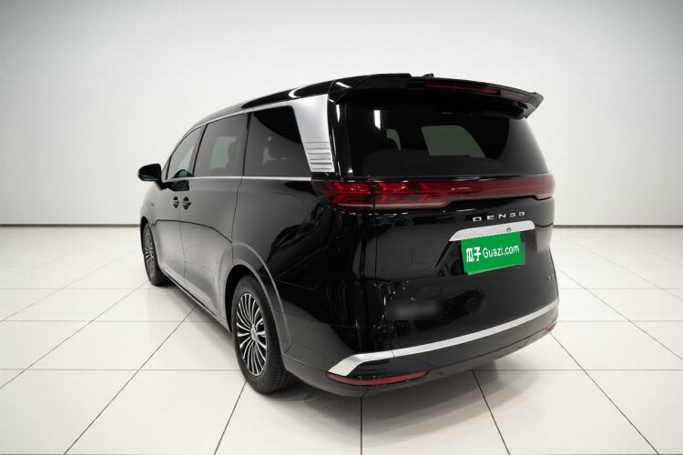 Used Denza D9 2025 DM-i Intelligent Drive 1020 Four-Wheel Drive Prestige Model
