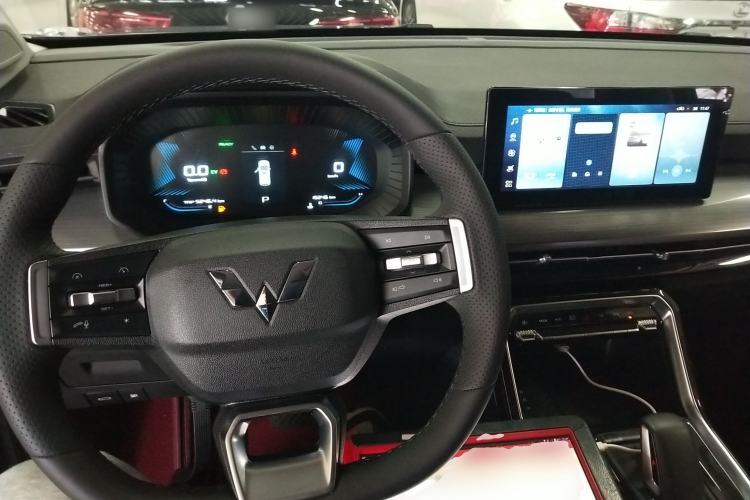 Used Wuling Asta 2022 2.0L DHT Electric-Speed Version Interior 2