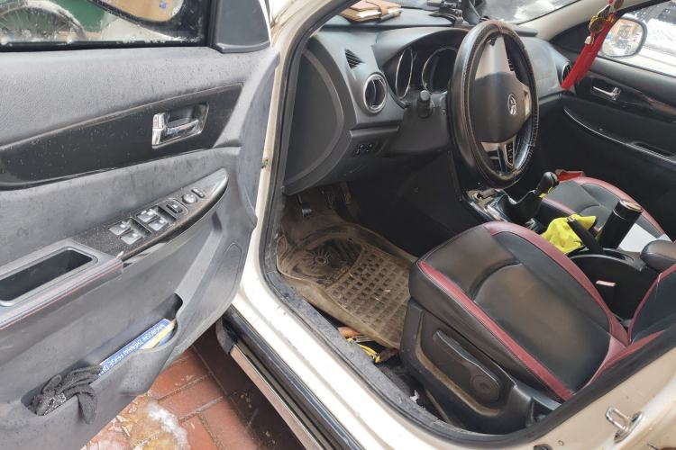 Used HYOSOW S3 2014 1.5L Luxury Version China IV Emission Standard
