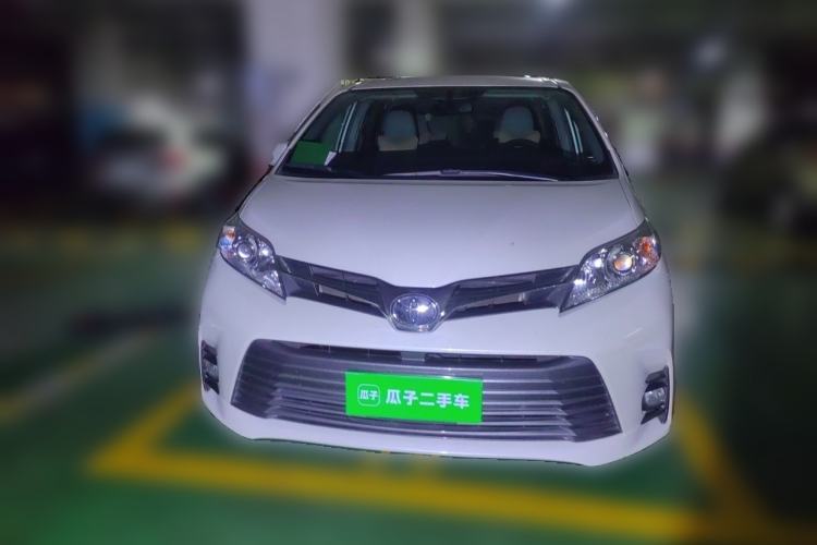 Used Toyota SIENNA 