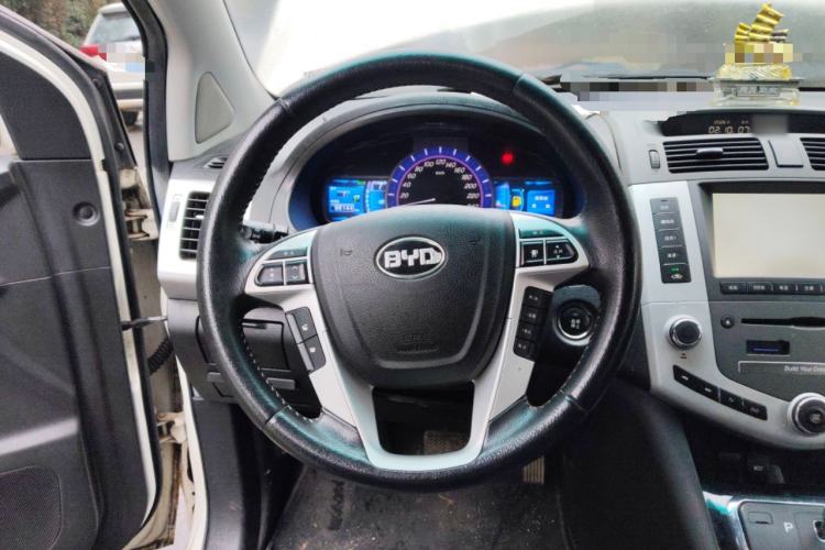 Used BYD S6 2014 2.4L Automatic Prestige 5-Seater