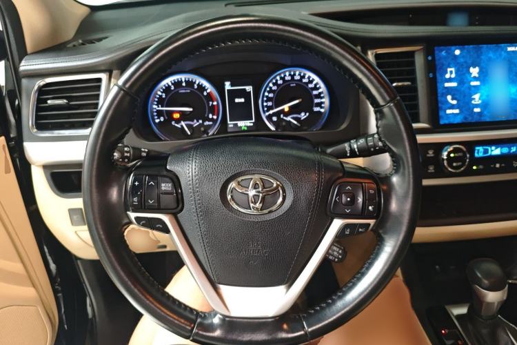 Used Toyota Highlander 2018 2.0T Four-Wheel Drive Prestige Version 7 Seats China VI Standard
