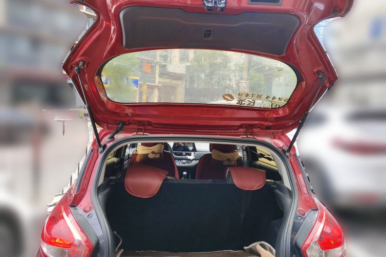 Used Baojun 310 2016 1.2L manual Comfort trim level Trunk