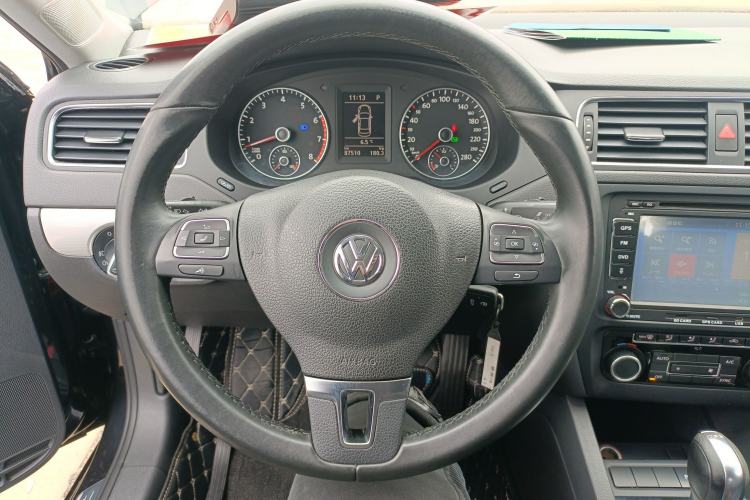 Used Volkswagen Sagitar 2014 Revised Version 1.4TSI Automatic Luxury Edition

