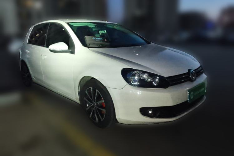 Used Volkswagen Golf 2012 1.4TSI Automatic Luxury Edition Front Right 45 Deg