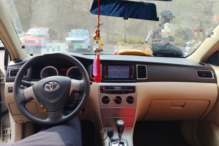 Used Toyota Corolla EX 2013 1.6L Automatic Excellence Edition Center Console