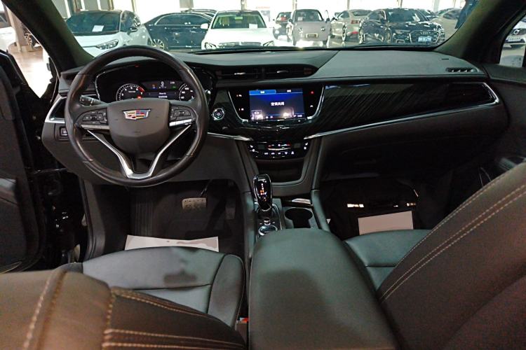 Used Cadillac XT6 2022 2.0T Six-Seater Four-Wheel-Drive Luxury Standard Edition
