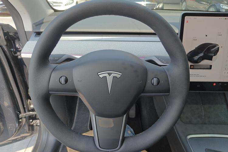 Used Tesla Model Y 2024 Rear-Wheel-Drive Version

