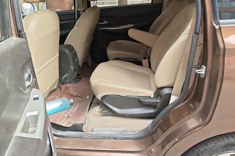 Used Wuling Hongguang 2019 1.5L S Comfort Edition China VI LAR
